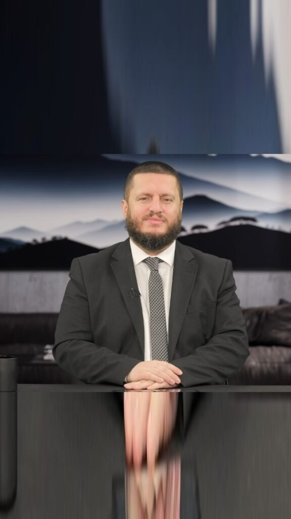 E KALUARA NUK PËRMENDET